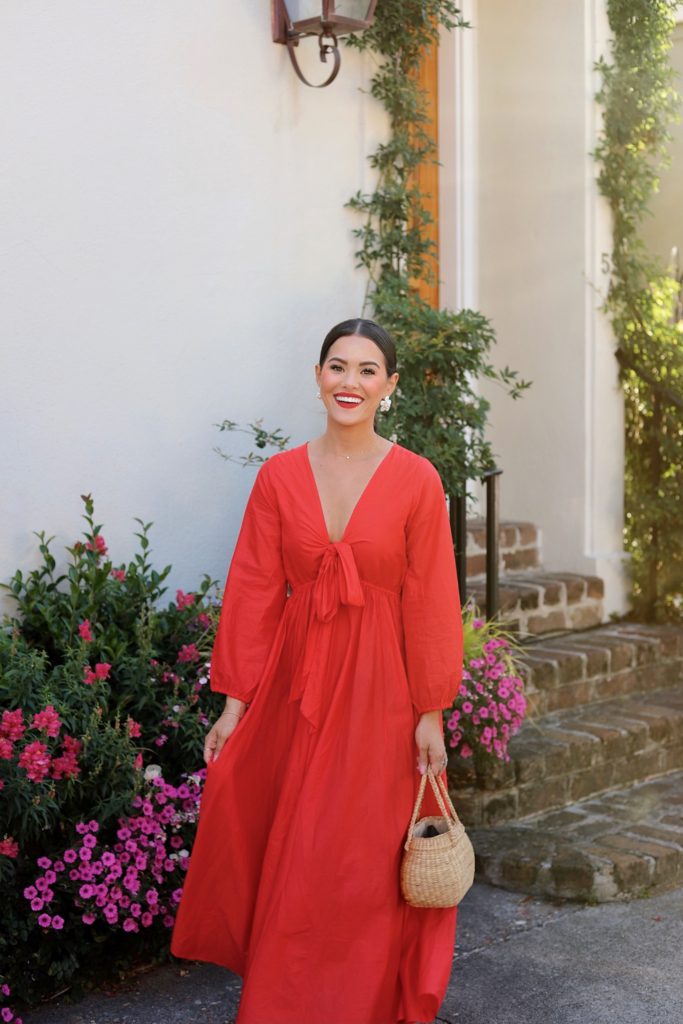 red spring wedding guests outfits for women